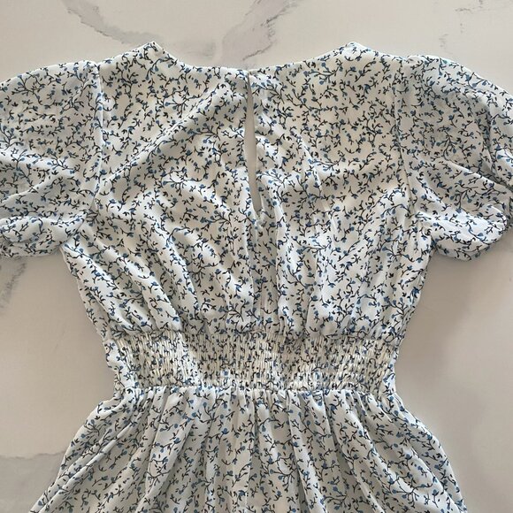 Sienna Sky - V-Neck, Short Sleeve, White/Blue Floral Short Dress - Size S - Picture 5 of 7